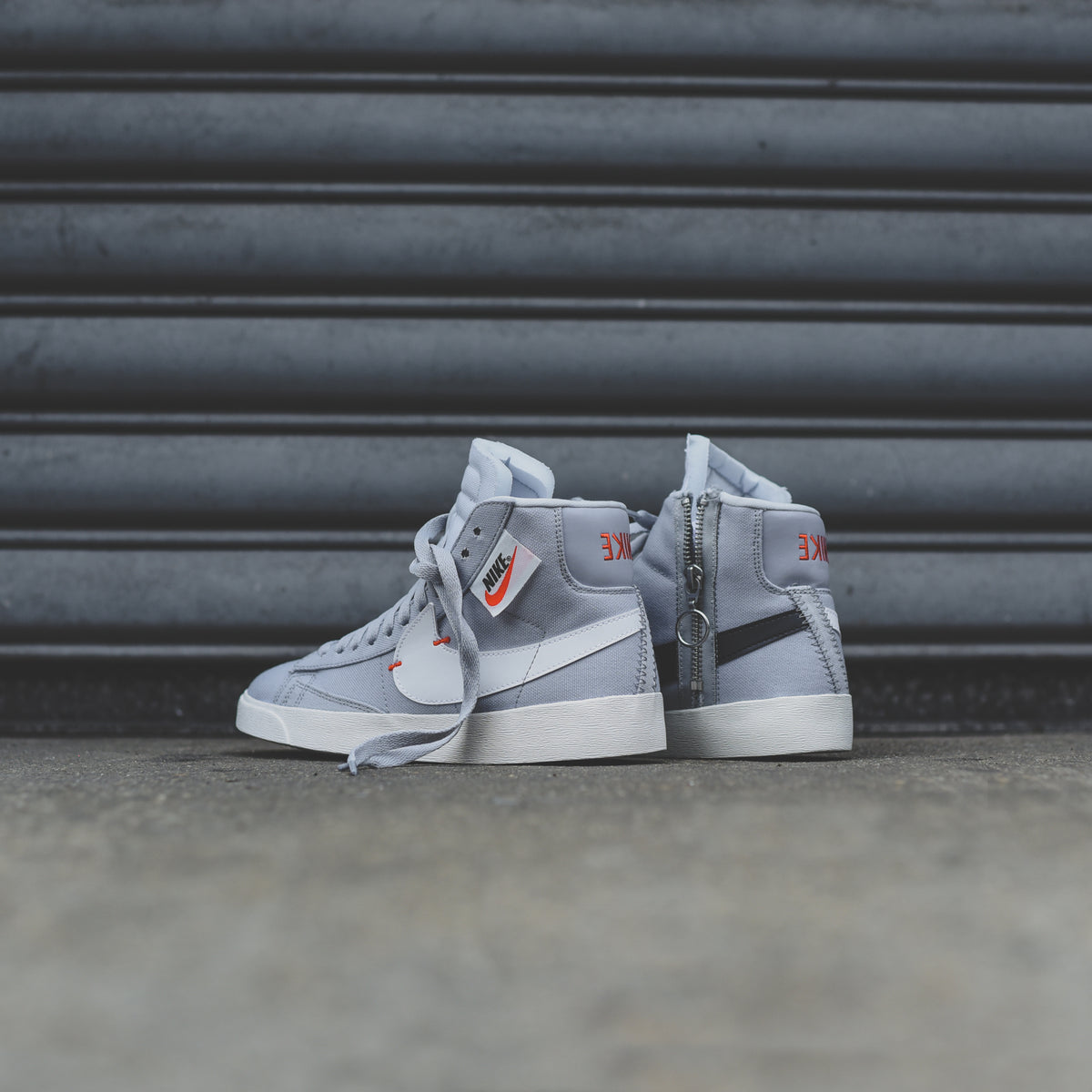 Nike WMNS Blazer Mid Rebel - Wolf Grey / Pure Platinum
